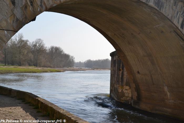 Pont de la Loire Nièvre Passion