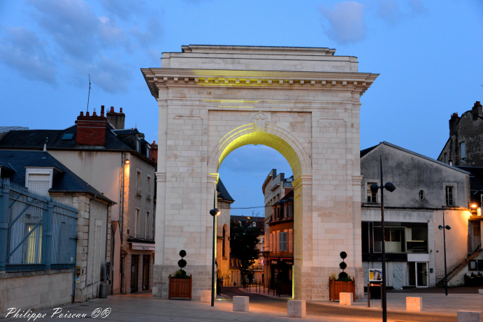 Porte de Paris à Nevers