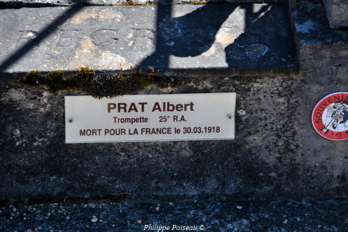 Carré militaire de Saint Parize le Châtel