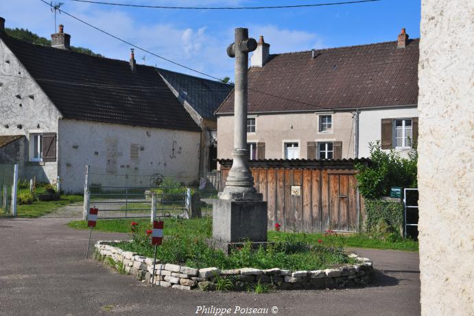 Croix de Taconnay un patrimoine