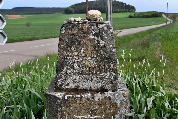 Croix de carrefour de Neuffontaines