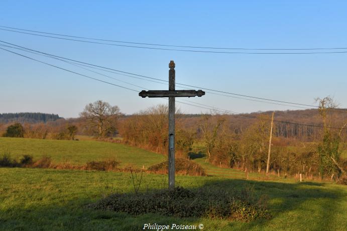 Croix de carrefour de Saxi-Bourdon