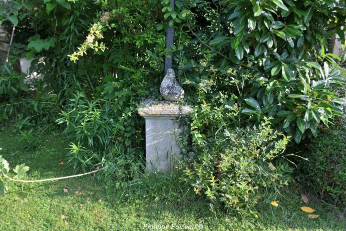 Croix de la fontaine de Moulin l'Évêque