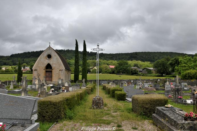 La croix du cimetière de Bazoches un patrimoine