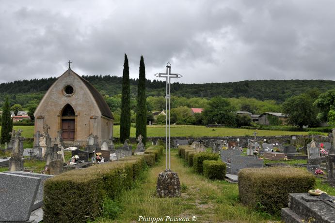 La croix du cimetière de Bazoches un patrimoine