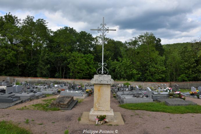 Croix du Cimetière de Ménestreau