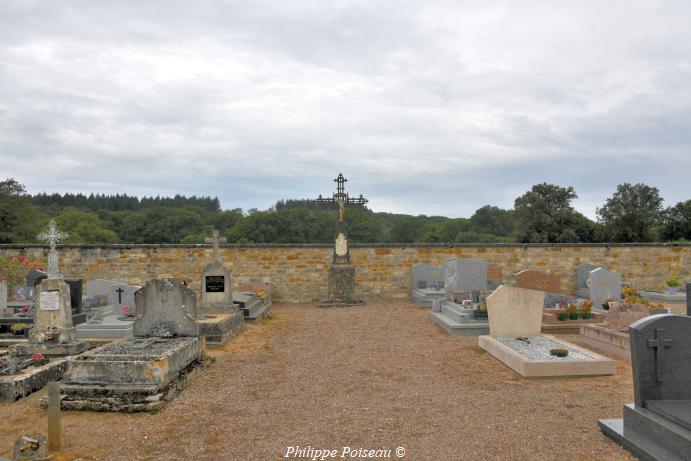 Croix du cimetière de Mont et Marré 