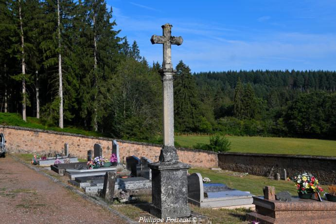 Croix du cimetière de Saint Agnan