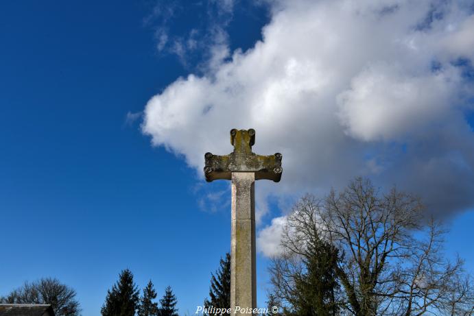 Croix du cimetière de Saint Martin d'Heuille