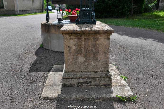 Croix du puits de Moussy