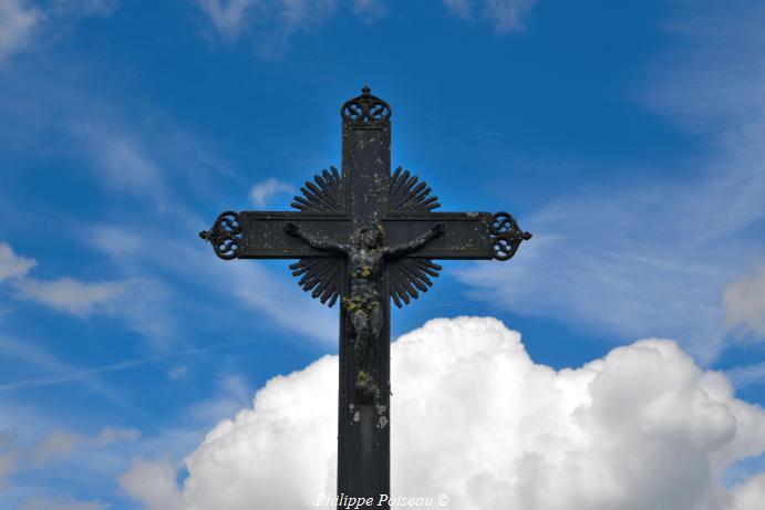 Crucifix du cimetière de Couloutre un patrimoine