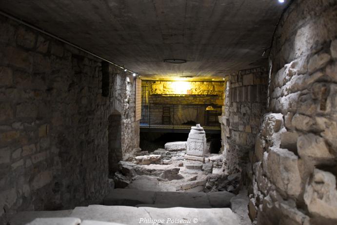 Crypte archéologique de la cathédrale de Nevers