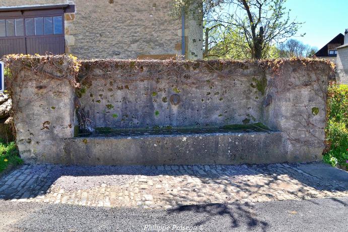 Fontaine abreuvoir de Bazoches