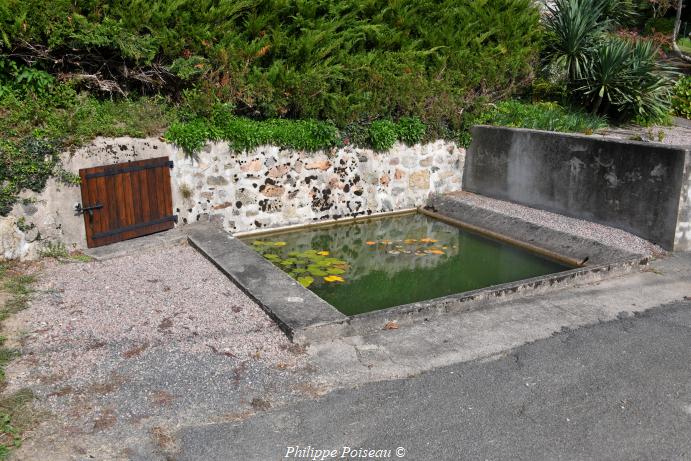 Lavoir de "Le Mont"