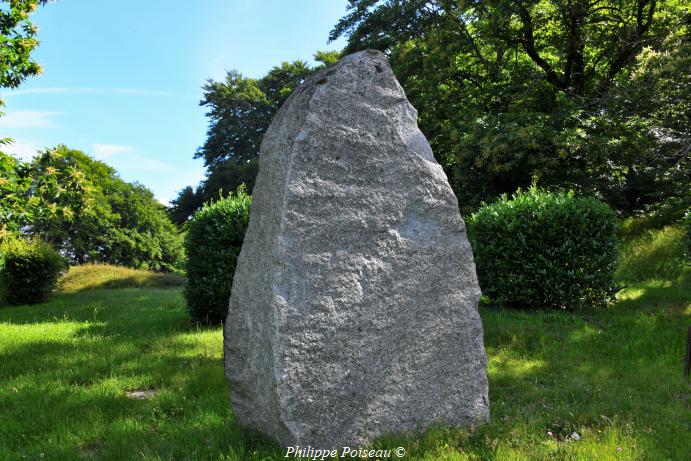 Menhir du jardin Mitterrand un patrimoine