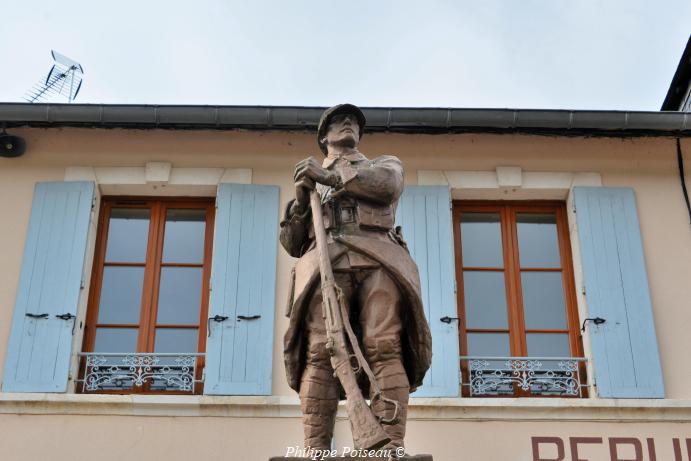 Monument aux Morts de Chaumard