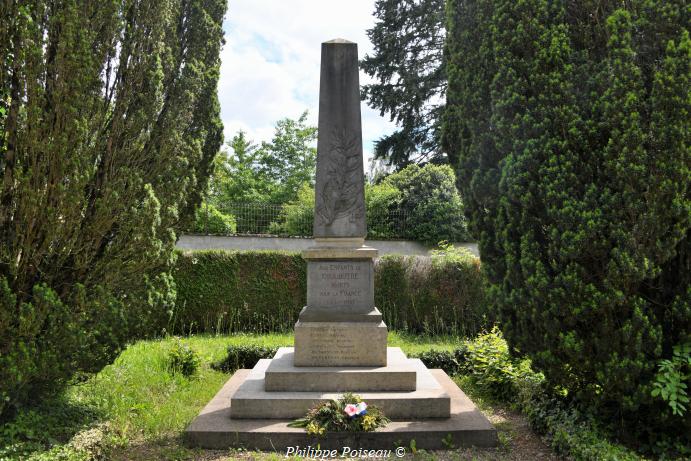 Monument aux morts de Couloutre