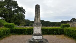 Monument aux morts de Mont et Marré un hommage