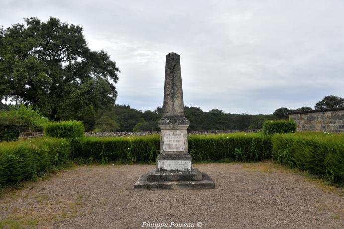 Monument aux morts de Mont et Marré un hommage