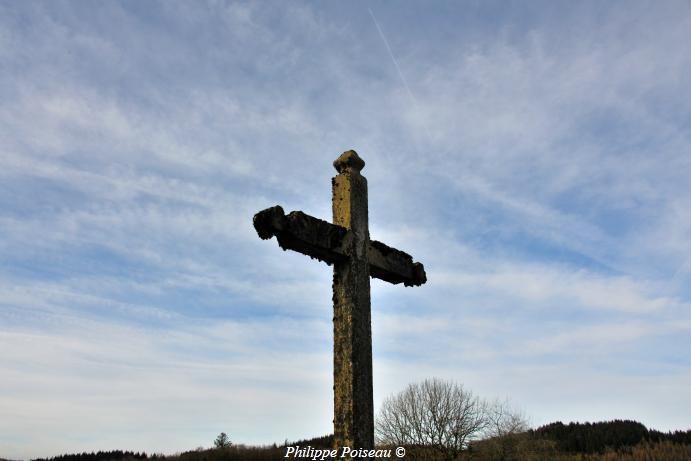 Croix du cimetière de Planchez