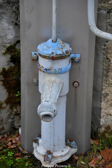 Pompe à bras de Poulanges