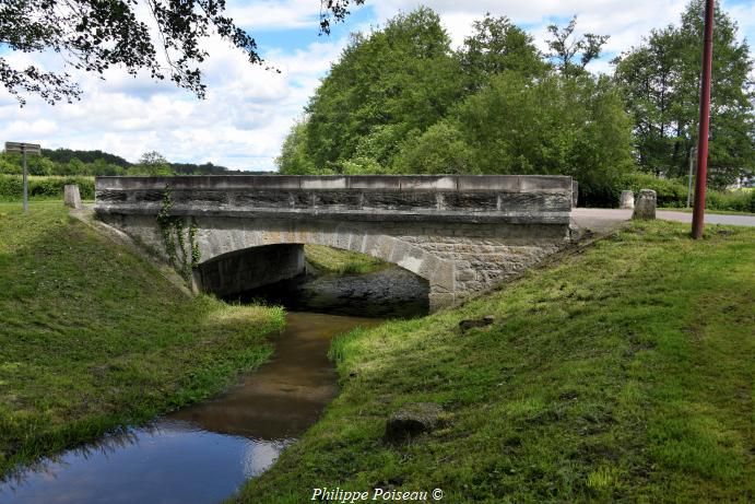 Pont de Dornes et son lavoir un patrimoine
