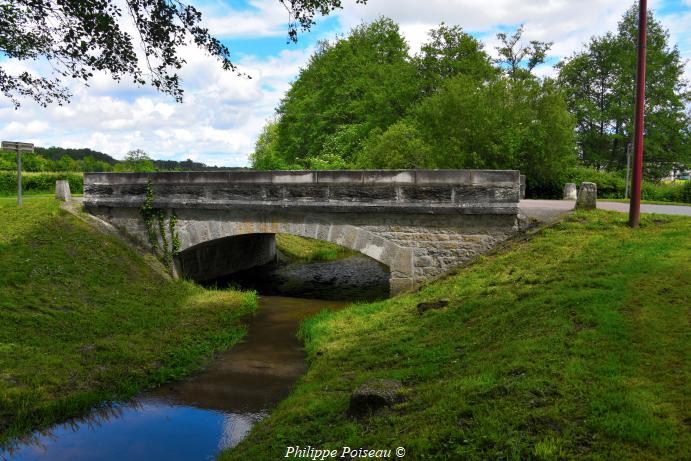 Pont de Dornes et son lavoir un patrimoine