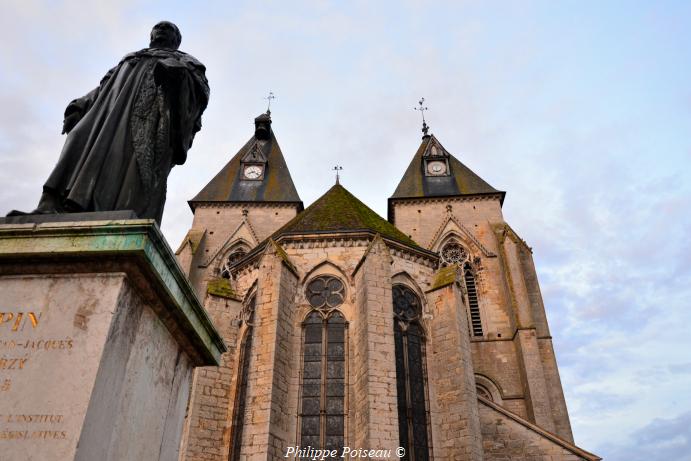 Statue Dupin de Varzy un patrimoine