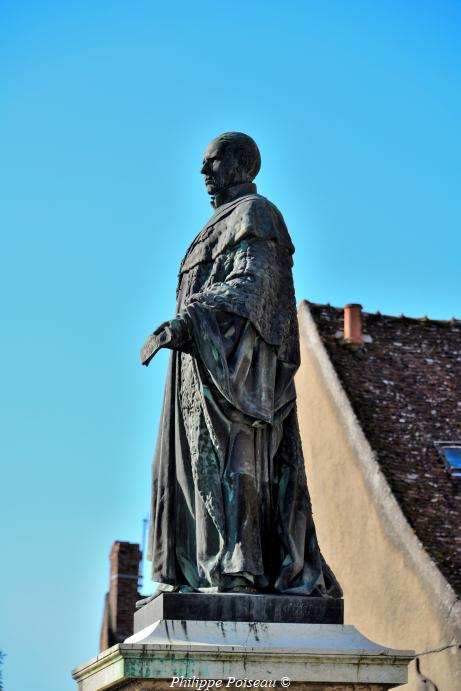 Statue Dupin de Varzy un patrimoine