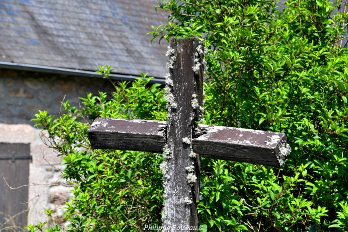La croix du lieu dit « Le Grand Bazolles » un patrimoine