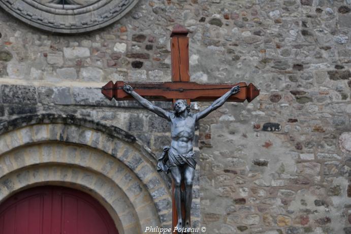 Crucifix de Dornes un patrimoine