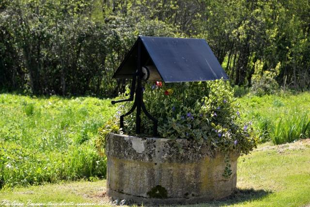 Puits et pompe de La Monarderie