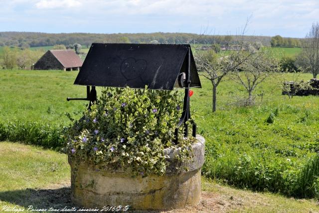 Puits et pompe de La Monarderie